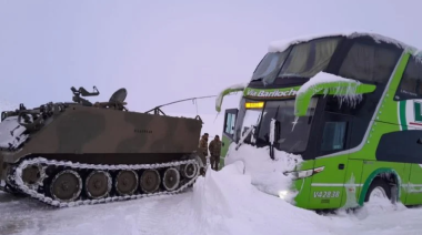 El Ejército se movilizó para rescatar a decenas de personas atrapadas en la nieve