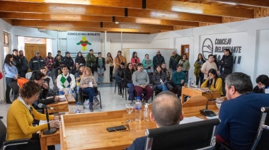 Harrington presenció sesión sobre terrenos recuperados para los centros de jubilados de Tolhuin