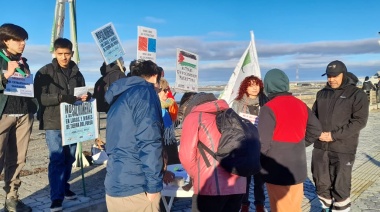 Realizaron nuevo "Atlanticazo" contra la explotación petrolera offshore y las salmoneras