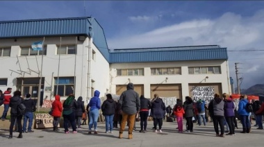 Ex trabajadores de Ambassador quedaron desempleados