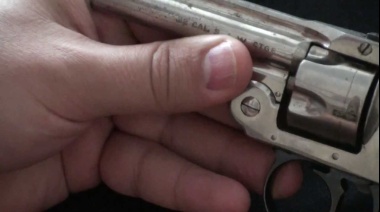 Propietaria de un kiosco descubrió que su empleado iba armado