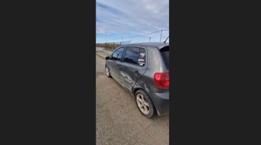 Violento choque en avenida San Martín terminó con dos autos sobre la vereda