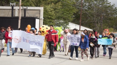 Tolhuin marchó por la prevención del abuso sexual infantil 