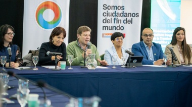 “La provincia tiene todas las condiciones para que las empresas inviertan en energías renovables e hidrógeno verde”