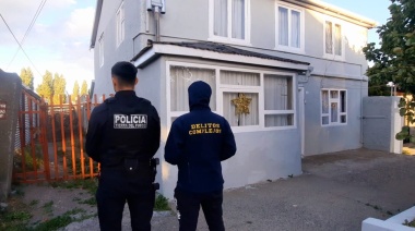 Asaltaron a un remisero y lo encerraron en el baúl