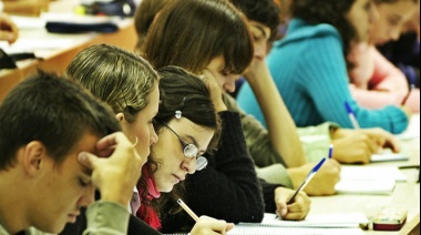 Oportunidades de formación gratuita en el exterior para fueguinos y fueguinas en 2025