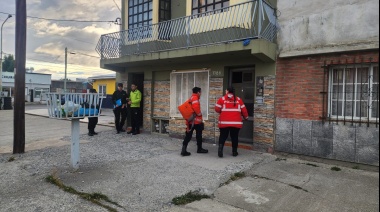 En un carrito de supermercado llevaban varios compresores robados y los detuvieron
