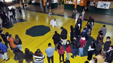 La comunidad educativa despidió con dolor a Maximiliano Ramoa