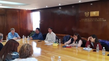 SUTEF se reunirá con el Gobernador y el ministro de Educación