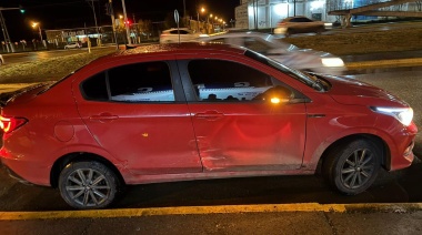 Chocaron y el conductor de uno de los autos la emprendió a golpes contra el otro vehículo