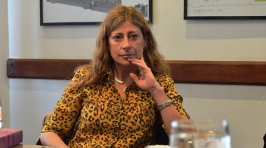 Jueza chocó a cuatro autos estacionados y se fue del lugar