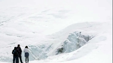 Está prohibido el acceso a las cuevas de hielo del glaciar Vinciguerra