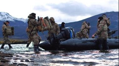 La Armada realiza entrenamientos en el Canal Beagle