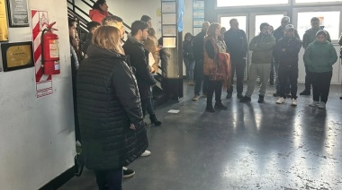 Indignación por la presencia de cucarachas en el Colegio Guevara