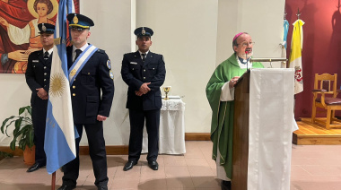 Conmemoración en Ushuaia por el Día de los Caídos en Cumplimiento del Deber de la Policía Federal Argentina