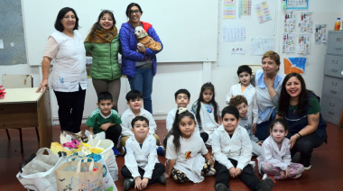 Alumnos de la Escuela 21 colaboraron con la Protectora ‘Como Perros y Gatos’