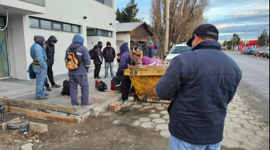 Trabajadores de Zapco reclaman porque la empresa no les paga suma en negro que percibían