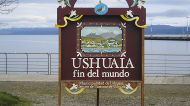 Rediseñan el cartel de Ushuaia y trasladarán el original a un museo local