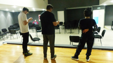 Gimnasia de Teatro: el arte de entrenar el cuerpo, la emoción y el juego