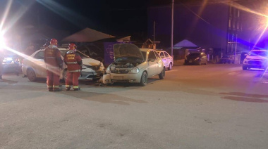 Choque entre dos autos sin heridos de consideración
