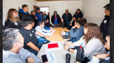 Sindicatos estatales recibieron propuesta del Gobierno y se evaluará en asambleas