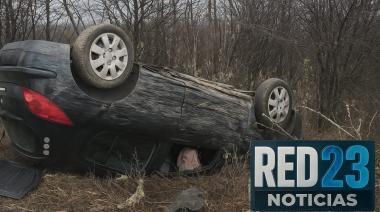 Violento vuelco en la Ruta N°3: dos heridos, uno de ellos funcionario provincial