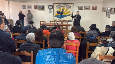 Esposas de policías territoriales retirados reclamaron por deuda de haberes