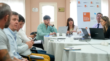 Alarma por la crisis textil en Tierra del Fuego: Gobierno, gremios e industrias pidieron respuestas en la CAAE