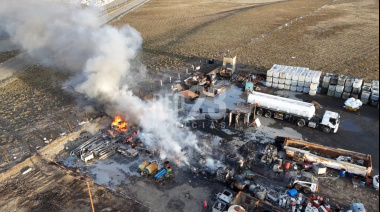 Incendio de gran magnitud en una planta de tratamiento de residuos al norte de Río Grande