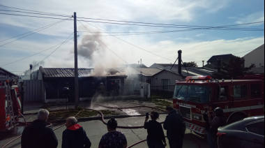 Se incendia una vivienda sobre la calle Borges