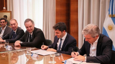 El Gobierno anunció la quita de retenciones al petróleo: firmó el primer acuerdo con el gobernador de Chubut