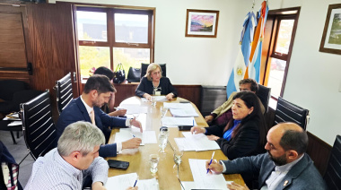 Internas y votaciones divididas marcaron el debut de las nuevas autoridades