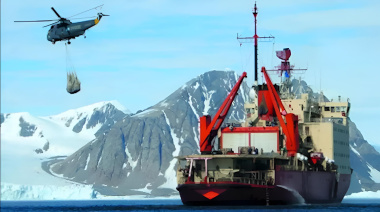 El rompehielos Irízar completó la descarga logística en la Base Marambio