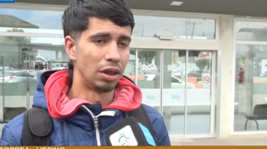 Tras un incendio intencional, un hombre duerme en la calle y busca trabajo para salir adelante