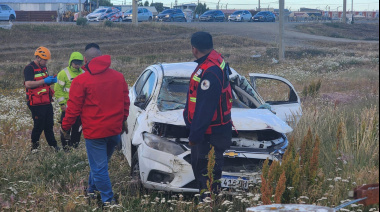Emergencia vial: dos heridos graves tras un espectacular vuelco