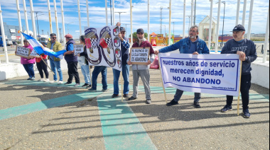 Familias de policías retirados vuelven a reclamar en Río Grande