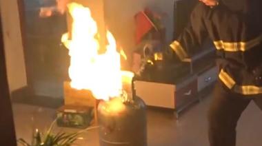 Cuatro menores resultaron heridos tras una explosión por acumulación de gas