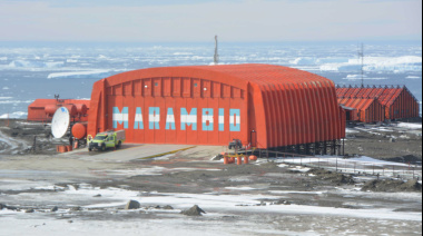 El Irízar completó el traslado de suministros a la Base Marambio