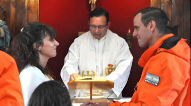 Se casaron en la Base Esperanza