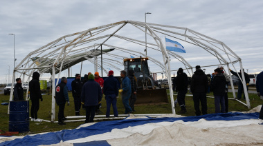 Río Grande vive el último armado de la tradicional Carpa de la Dignidad