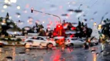 Rige alerta naranja por lluvias intensas en Río Grande