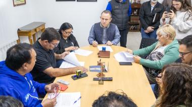 Rio Grande: Acuerdo de un 4,5% de aumento, fijó un piso salarial de $1.100.000 y duplicó la ayuda escolar