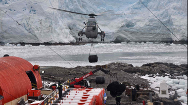 Regresaron a su base los helicópteros Sea King tras cumplir la misión en la Antártida