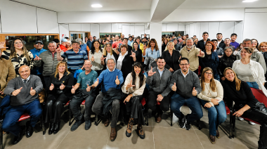 La interna violeta fueguina: Fundaciones, padrinos, trolls en redes y poder