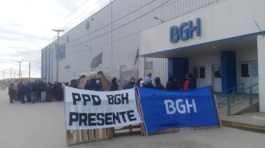 El desplome del consumo frena la producción y BGH tensa la negociación gremial.