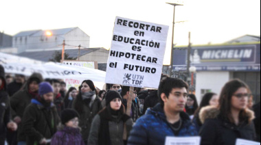 Nueva protesta fueguina por los fondos universitarios