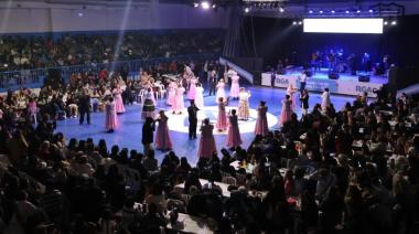 Río Grande vivió una noche de cultura y tradición en el clásico “Esperando el 25”