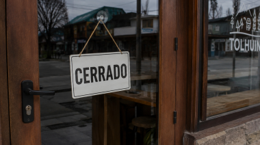 Tolhuin advierte por el cierre de comercios de alimentos ante la crisis