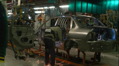 General Motors achica la jornada para frenar despidos: trabajarán seis horas y cobrarán siete
