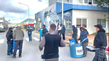 Los trabajadores buscan sumar al sector privado al reclamo contra la intervención